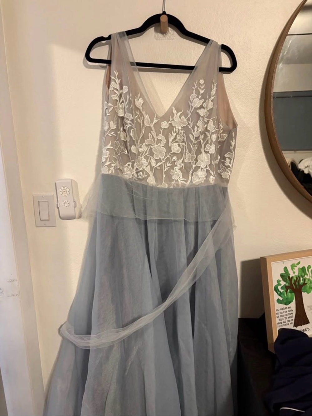 V-Neck Floral Lace Bodice Tulle Wedding Dress in Light Blue